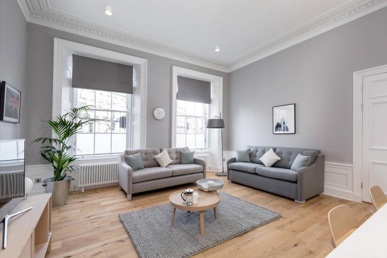 Joivy Spacious And Bright 1Bed Apt, Short Walk From Princes Street Edimburgo Esterno foto