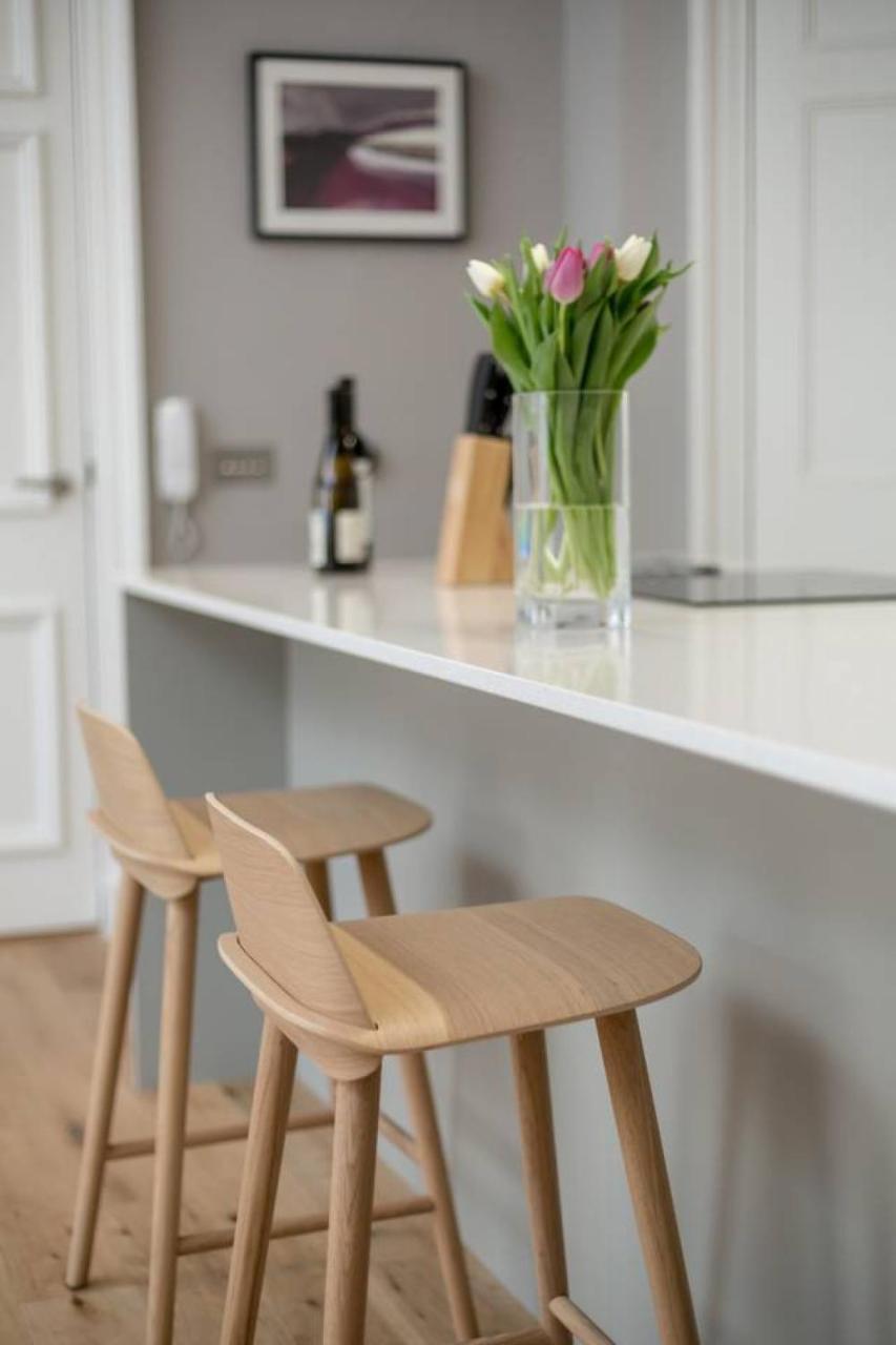 Joivy Spacious And Bright 1Bed Apt, Short Walk From Princes Street Edimburgo Esterno foto