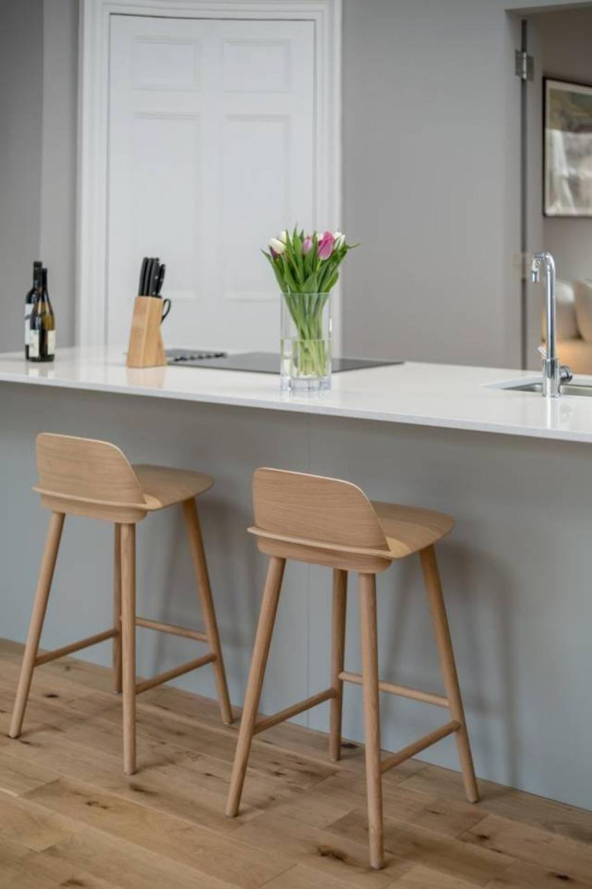 Joivy Spacious And Bright 1Bed Apt, Short Walk From Princes Street Edimburgo Esterno foto