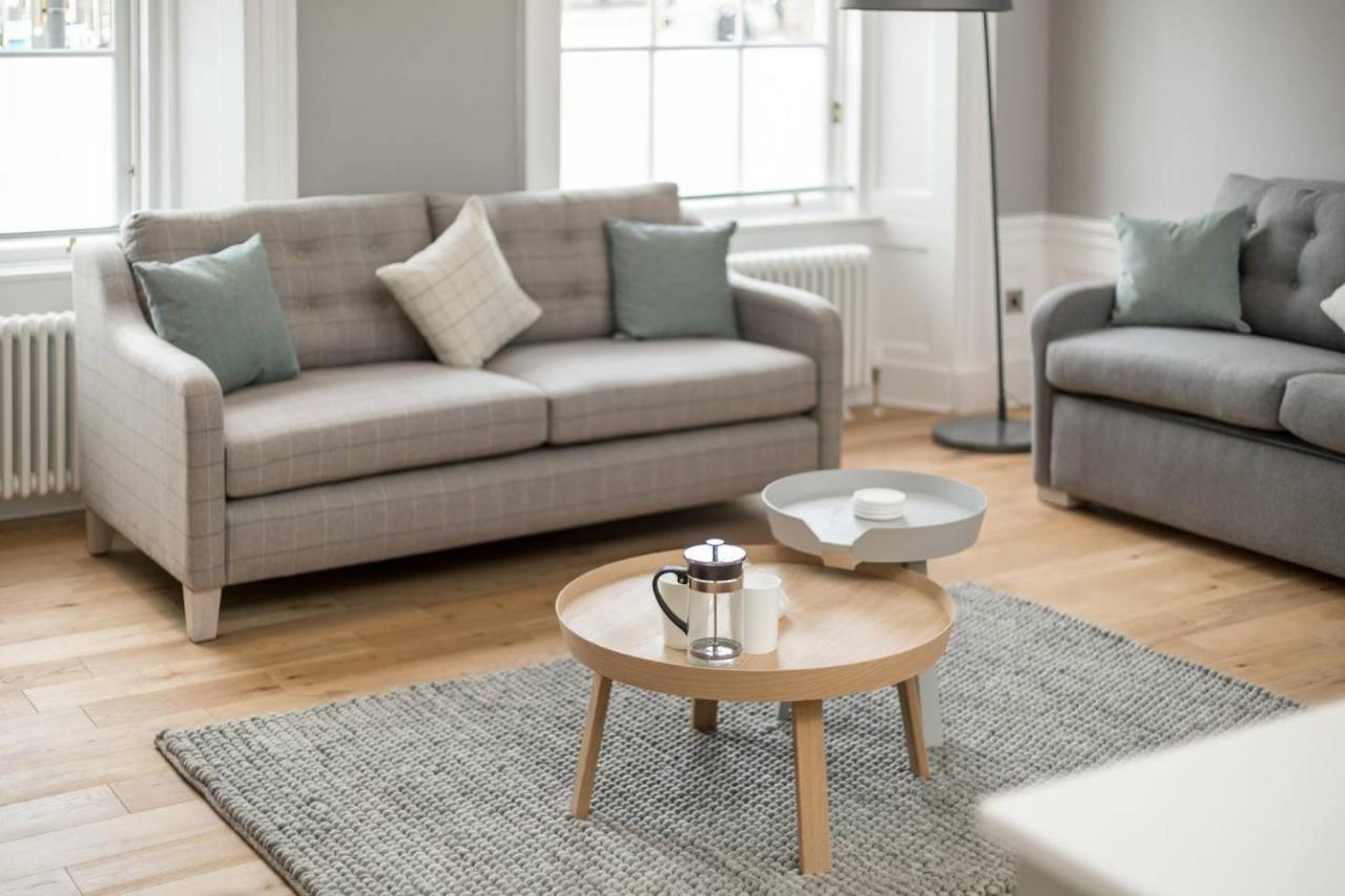 Joivy Spacious And Bright 1Bed Apt, Short Walk From Princes Street Edimburgo Esterno foto