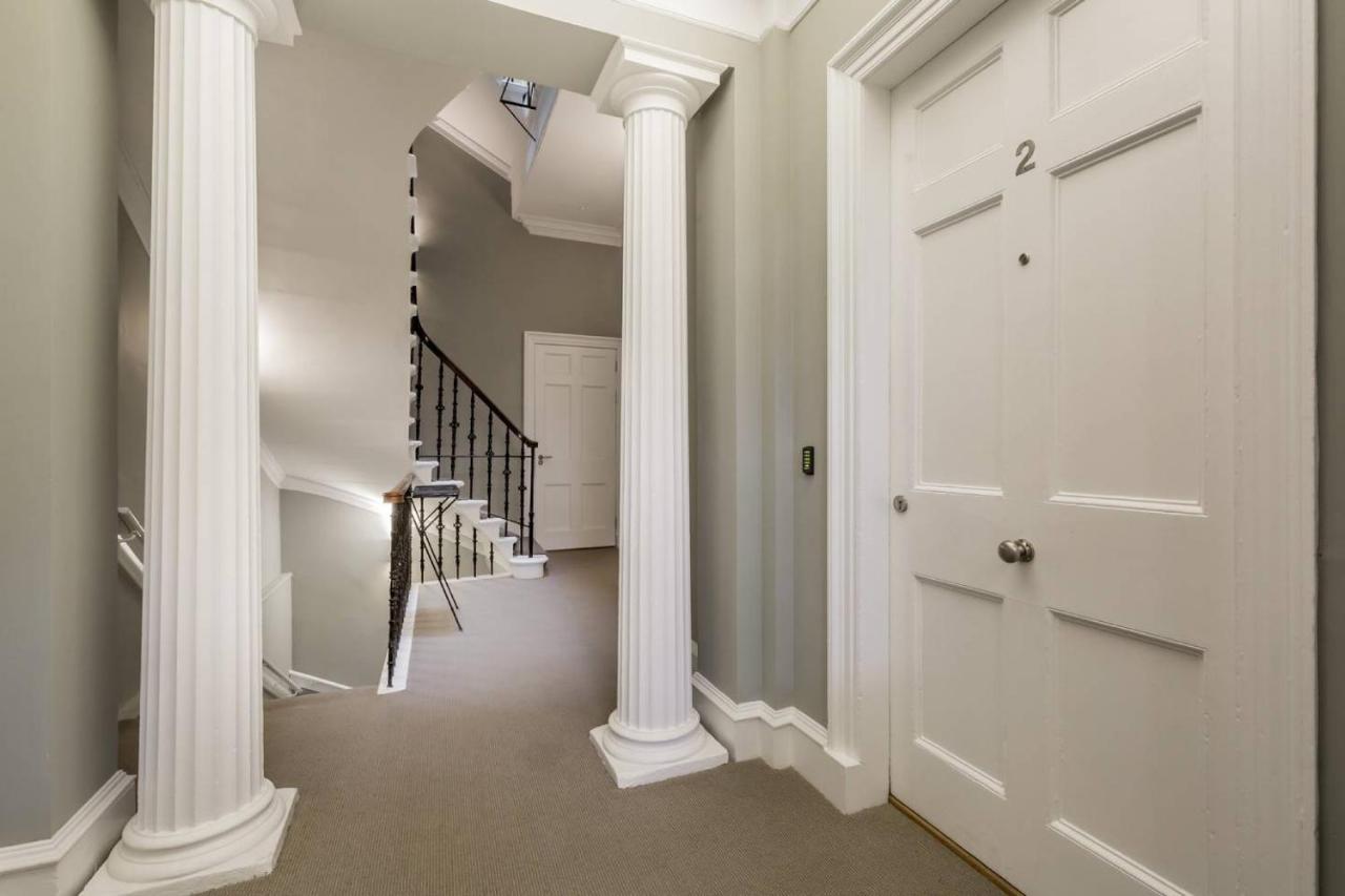 Joivy Spacious And Bright 1Bed Apt, Short Walk From Princes Street Edimburgo Esterno foto